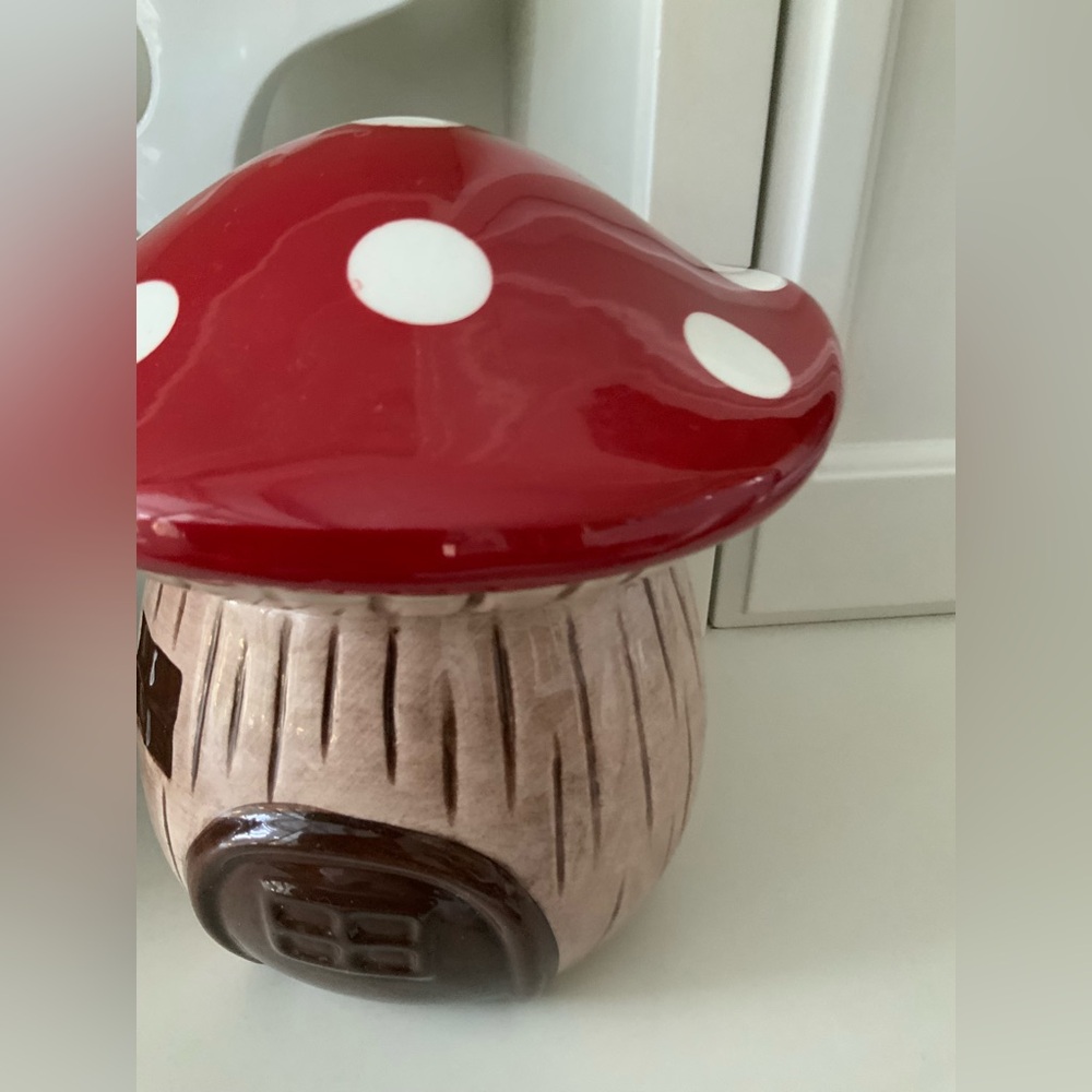 Mushroom Whimsical B HARBOUR Ceramic Canisters X 2 Set Like New Kitchen Home - Picture 2 of 16